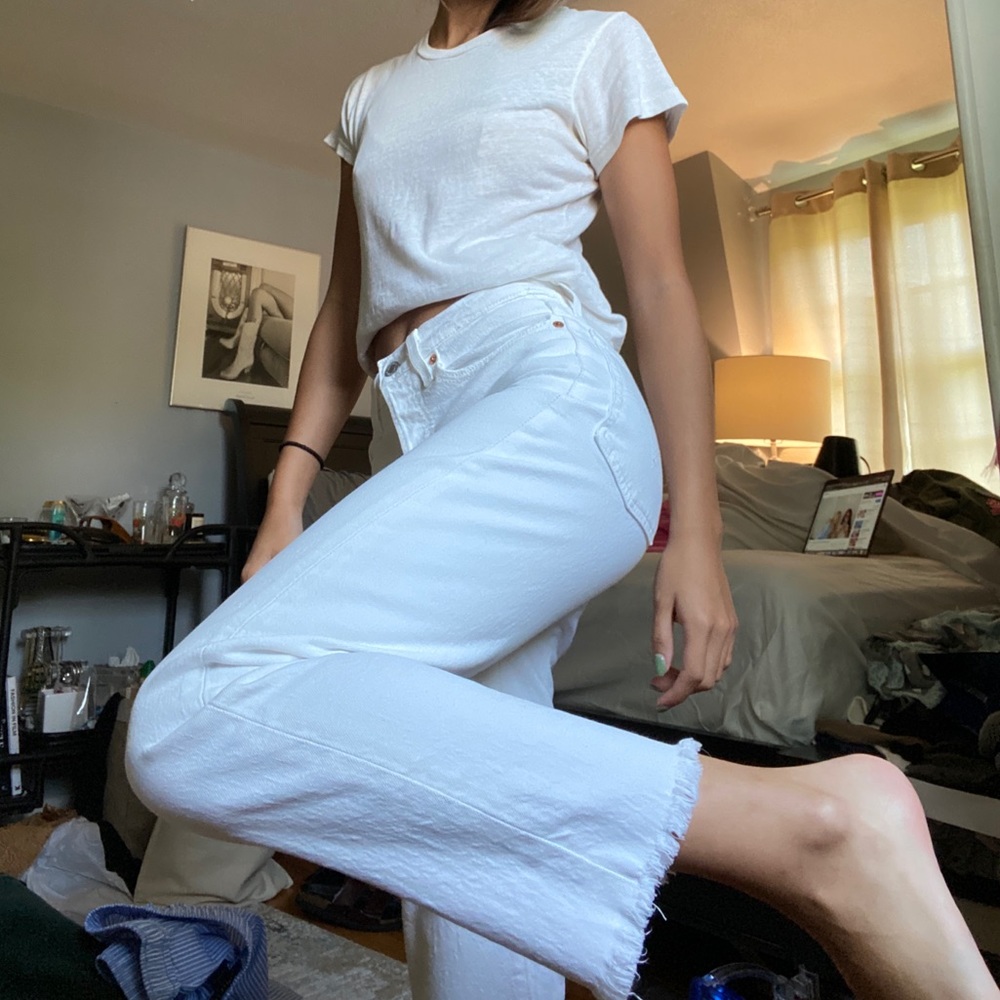 White wedgie Levi’s